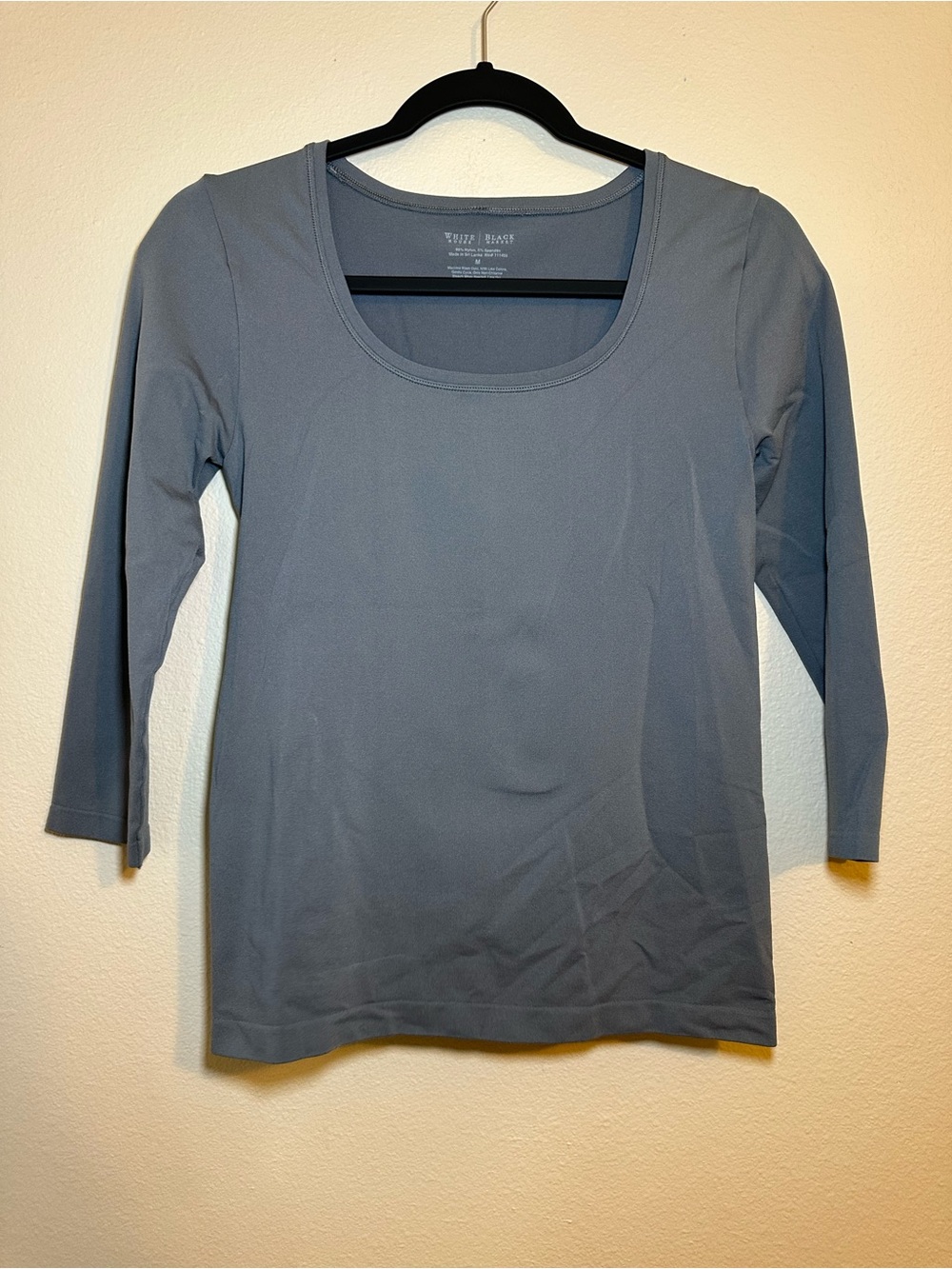 White House Black Market Charcoal Scoop Neck Seamless 3/4 Sleeve Tee